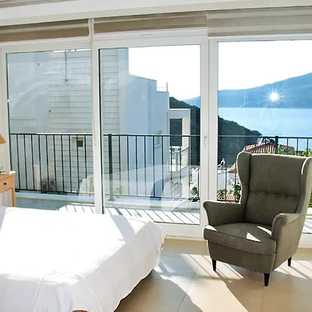 Kisla Bay 4 Bedroom 3898 Villa